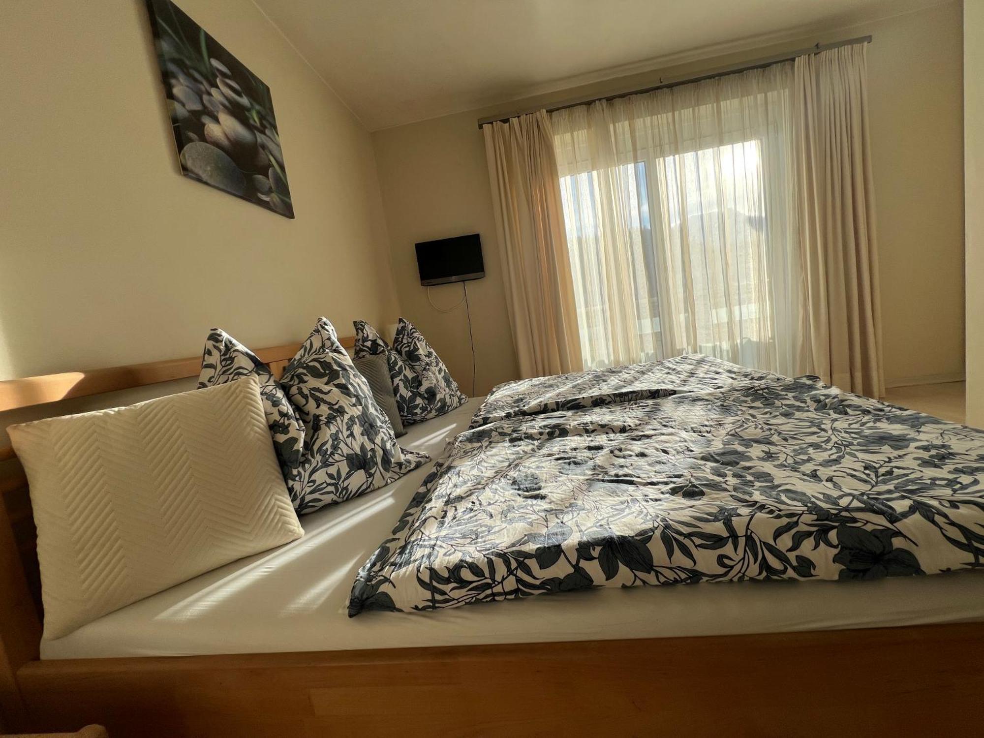 רוסהג Gaestezimmer La Storia מראה חיצוני תמונה